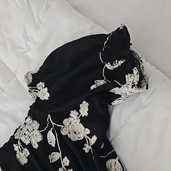 Crop Top - Picture 2 of 8